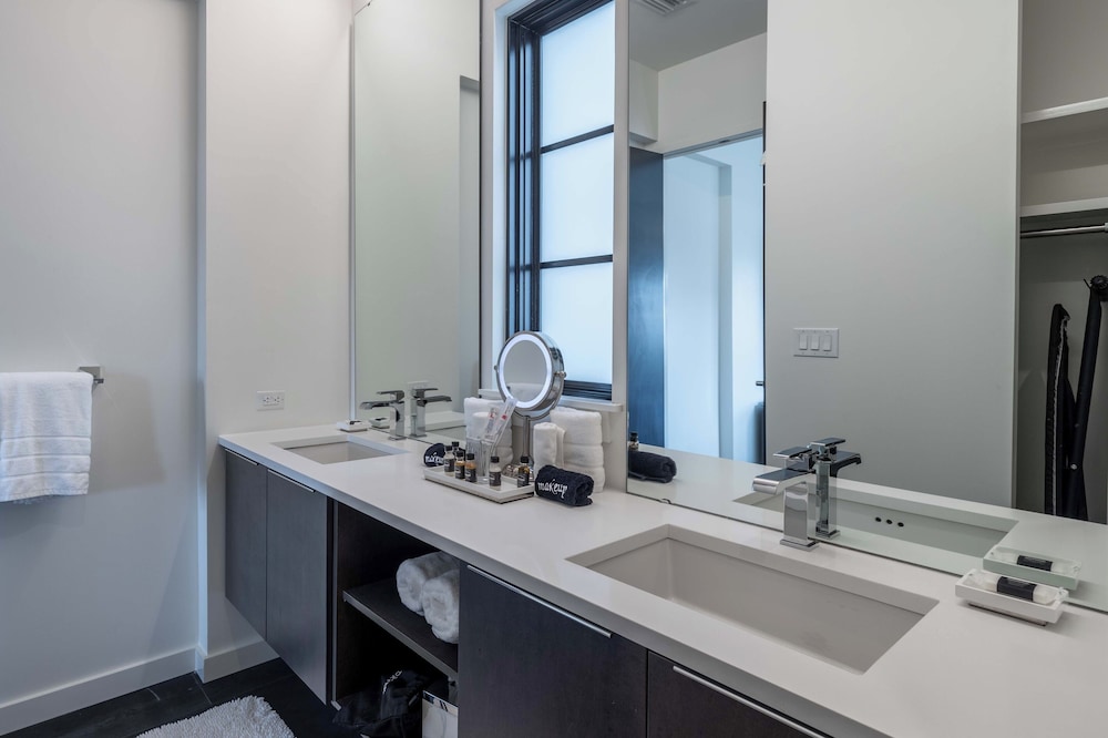 121 Hotel - photo 100