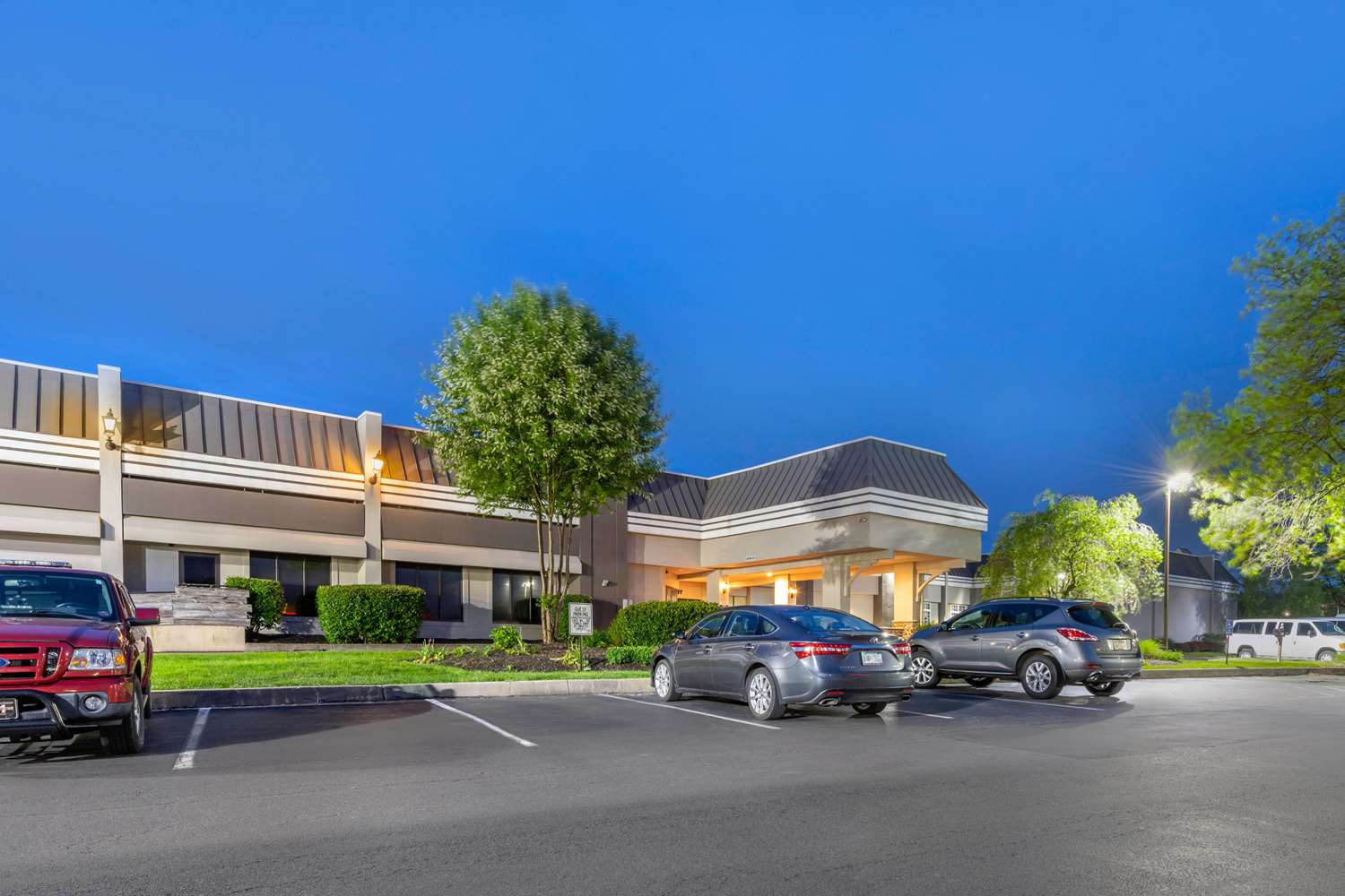 Clarion Hotel and Conference Center Harrisburg West - photo 21