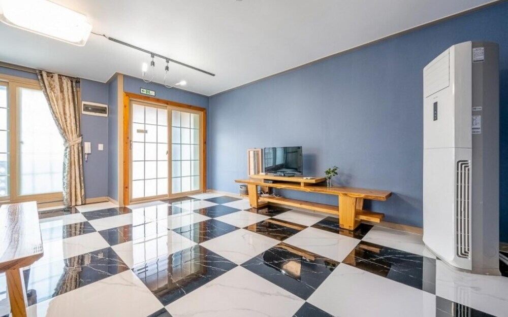 Paju Marine Pension — 4-Star Luxury Hotel in Paju, South Korea
