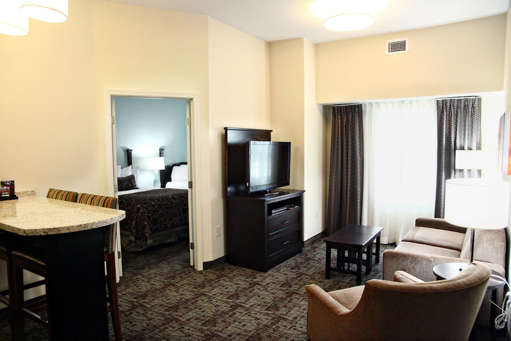 Staybridge Suites Minot an IHG Hotel - photo 5