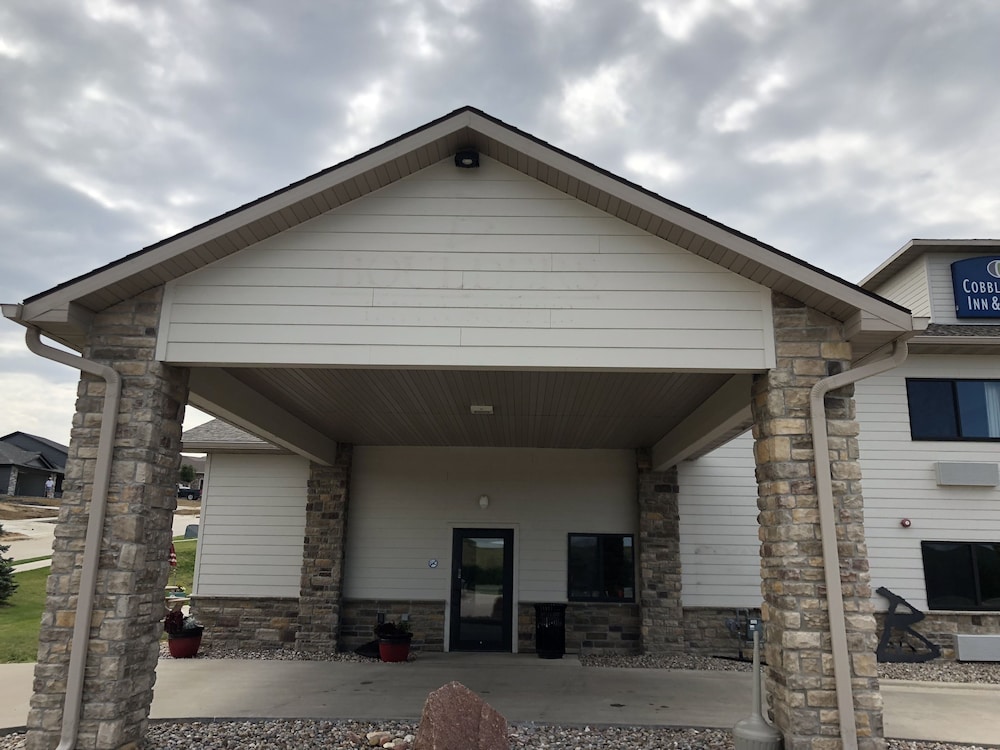 Cobblestone Inn & Suites Denison Oak Ridge - photo 66