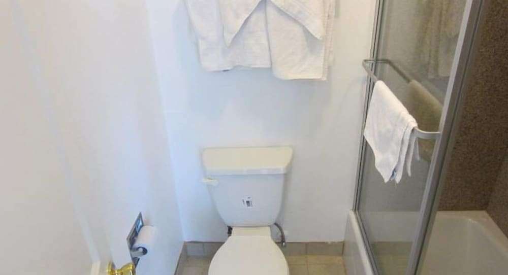 Coast Motel - photo 7
