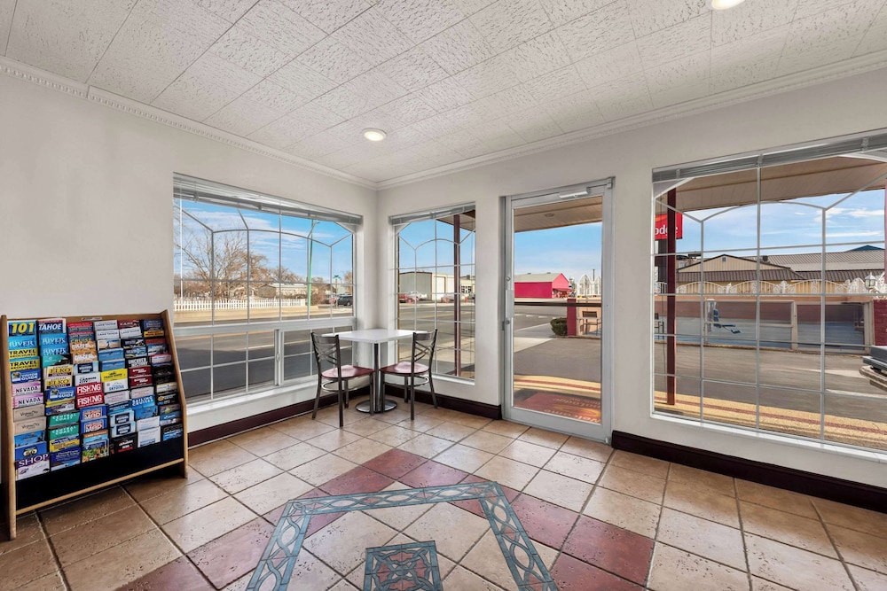 Econo Lodge Fallon Naval Air Station Area - photo 3