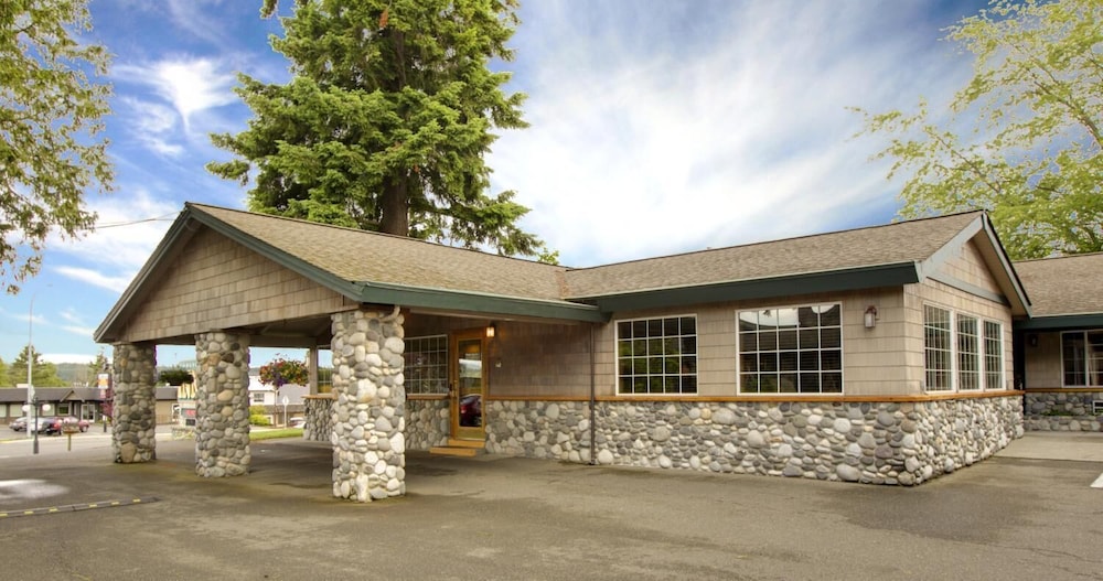 Poulsbo Inn & Suites - photo 16