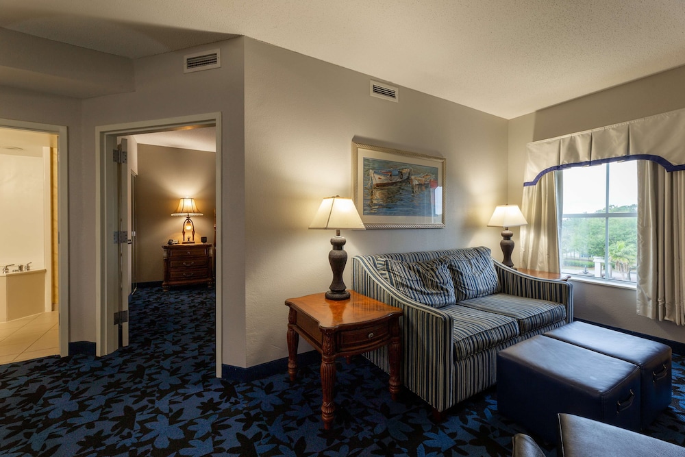 Hampton Inn & Suites Jacksonville Deerwood Park - photo 31