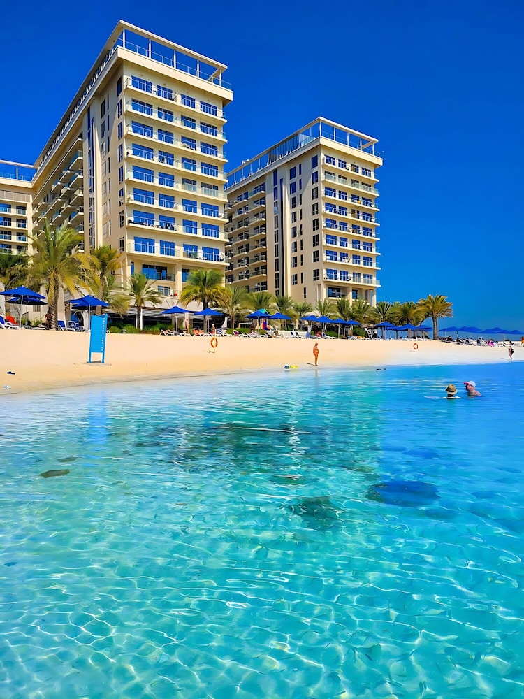 Uaevacay — 4-Star Luxury Hotel in Ras Al Khaimah City, United Arab Emirates
