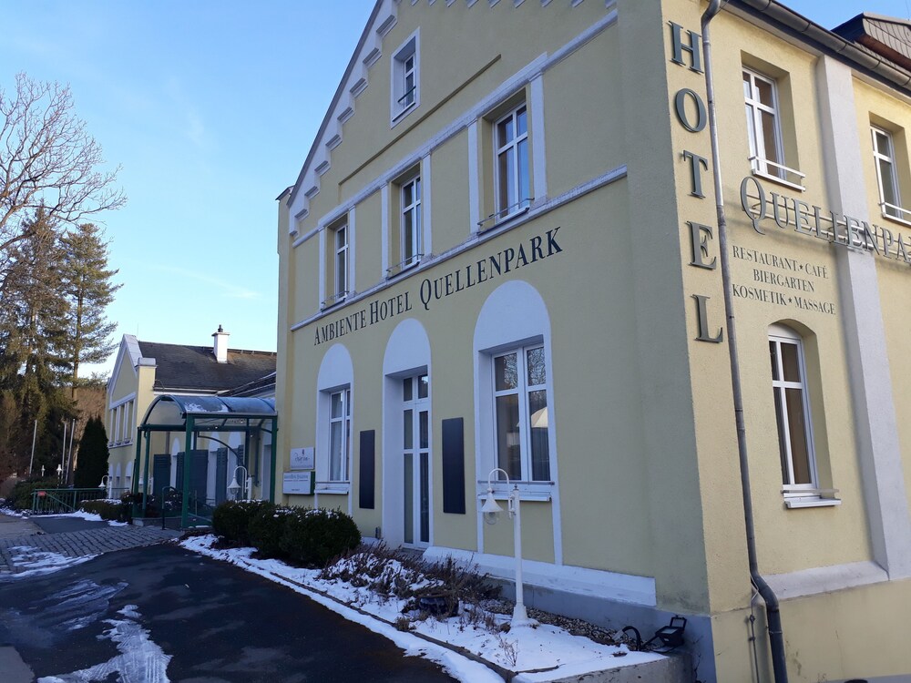 Hotel Quellenpark - carbon neutral hotel in Bad Elster