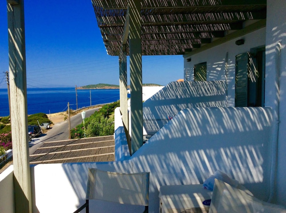 Nora Norita - last minute hotel in Andros
