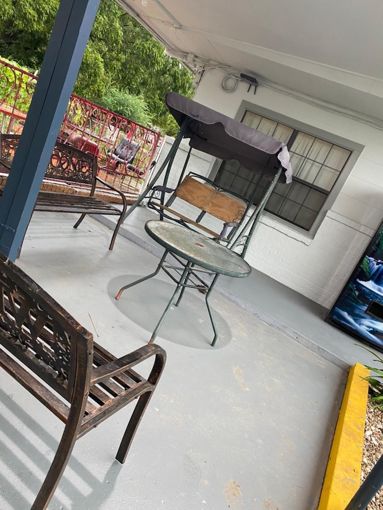 Madill Inn - photo 31