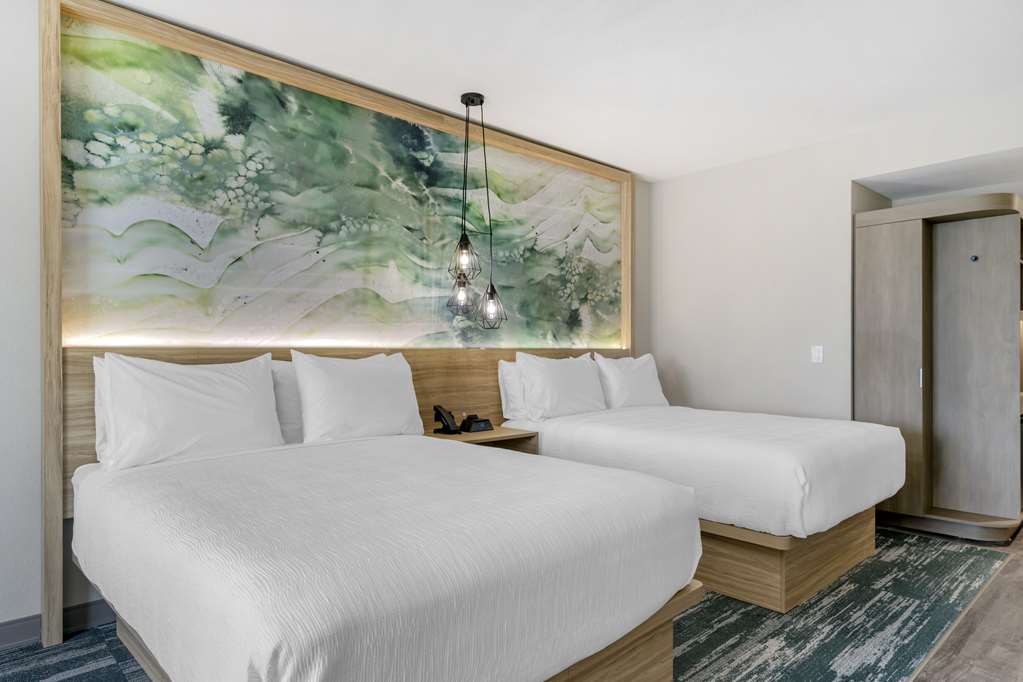 Best Western Plus Winter Haven Inn Suites - photo 33