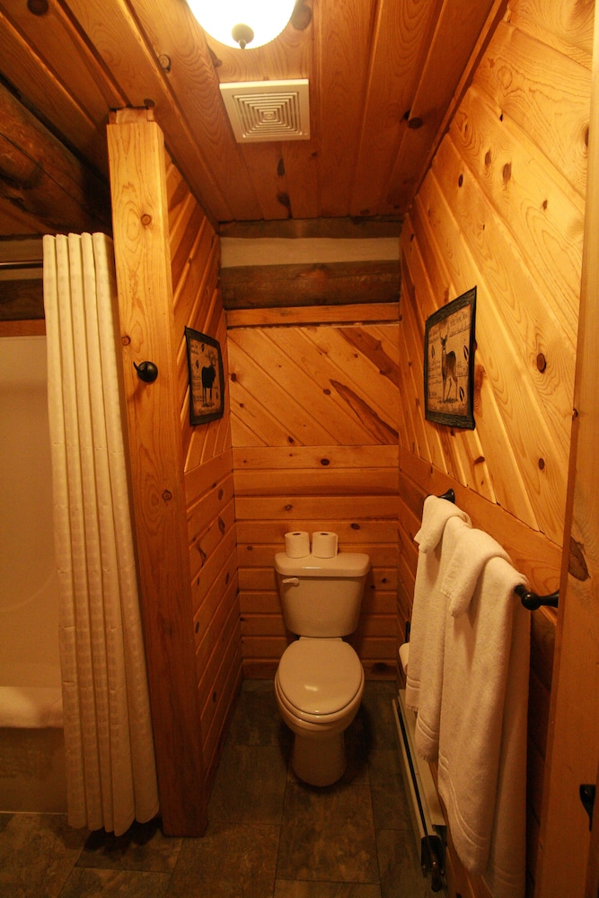 Judith Mountain Lodge - photo 8