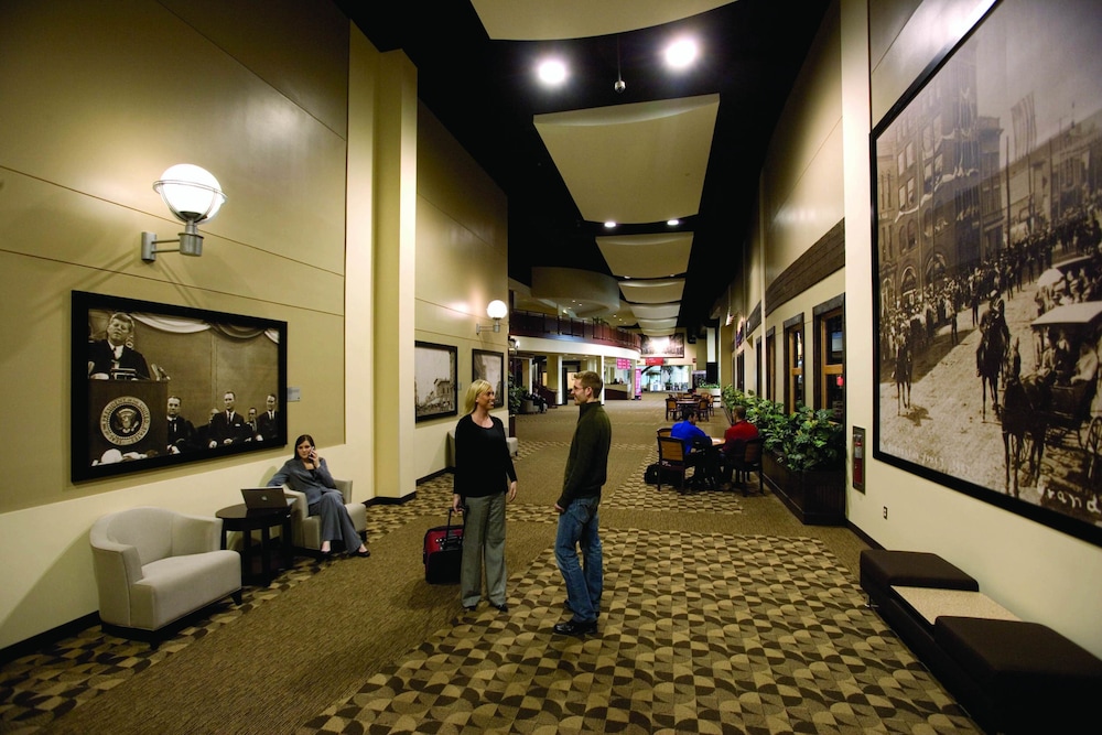 Canad Inns Destination Center Grand Forks - photo 2