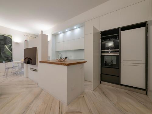 Youhosty Duomo — 4-Star Luxury Hotel in Milan, Italy