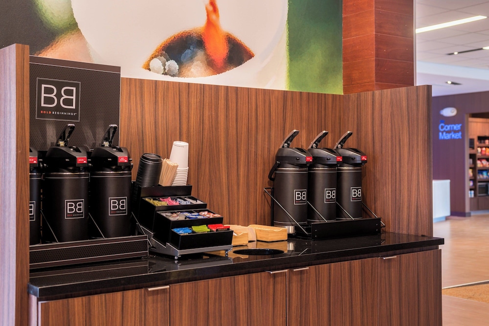 Fairfield Inn & Suites by Marriott Orlando East UCF Area - photo 54
