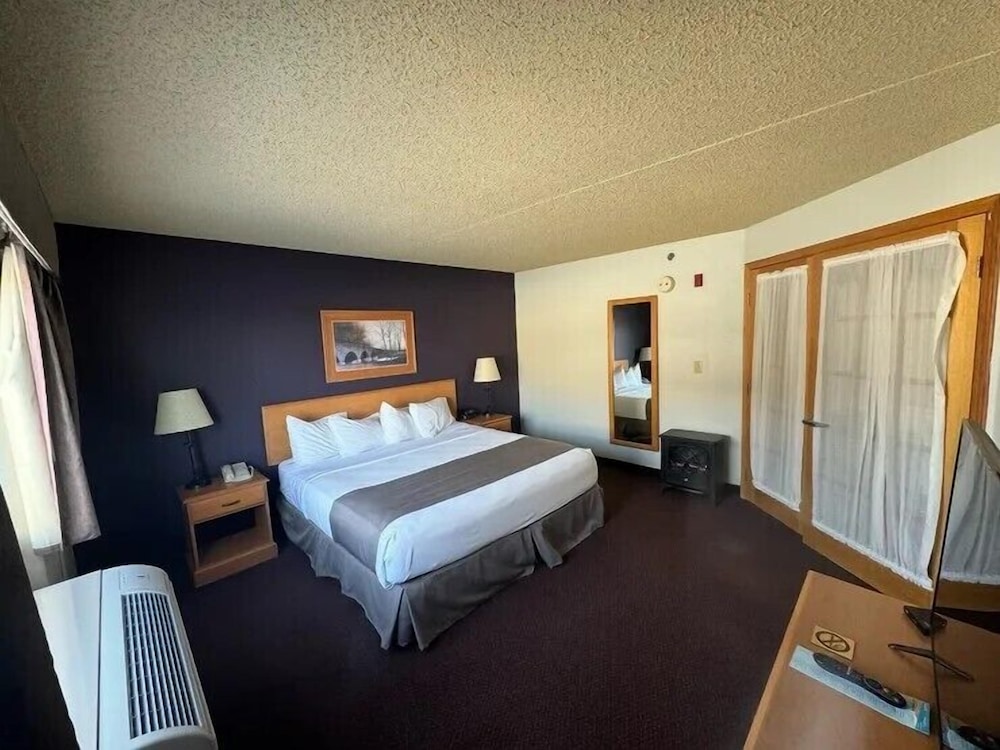 Fossil Creek Hotel And Suites - photo 12