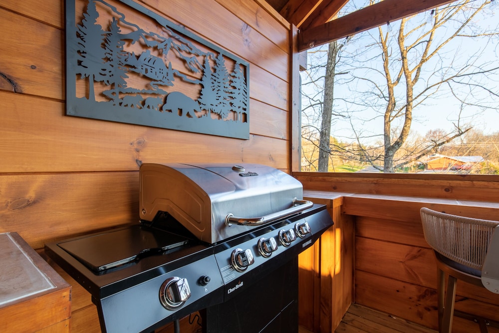 Parkway Paradise w Private Hot Tub - photo 48