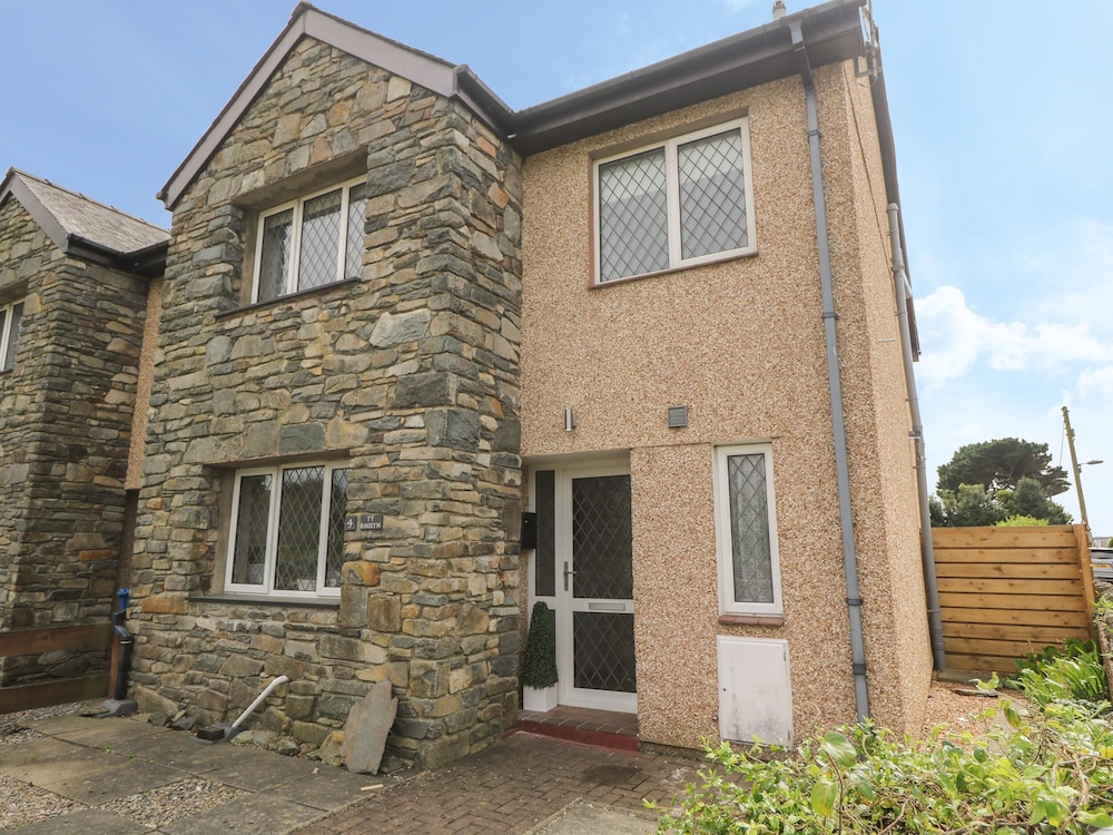 4 Ty Rhosyn — 4-Star Luxury Hotel in Porthmadog, United Kingdom