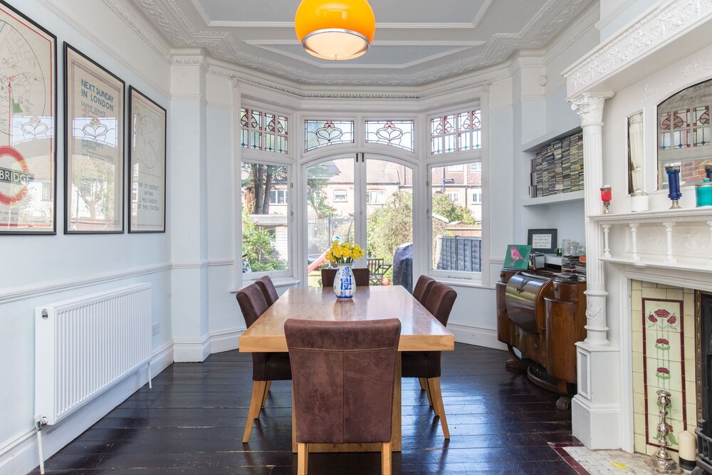 Veeve Charming Eton — 4-Star Luxury Hotel in London, United Kingdom