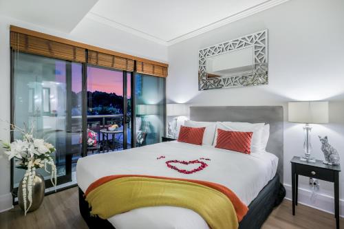 Your Next Viaduct Getaway — 4-Star Luxury Hotel in Auckland, New Zealand