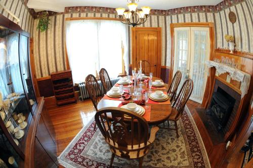 Wildflowers Inn - photo 17