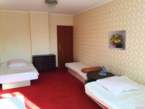 Hotelik Likusy przy plaży nad jeziorem Ukiel z bezpłatnym prywatnym parkingiem i klimatyzacją in Olsztyn, Poland