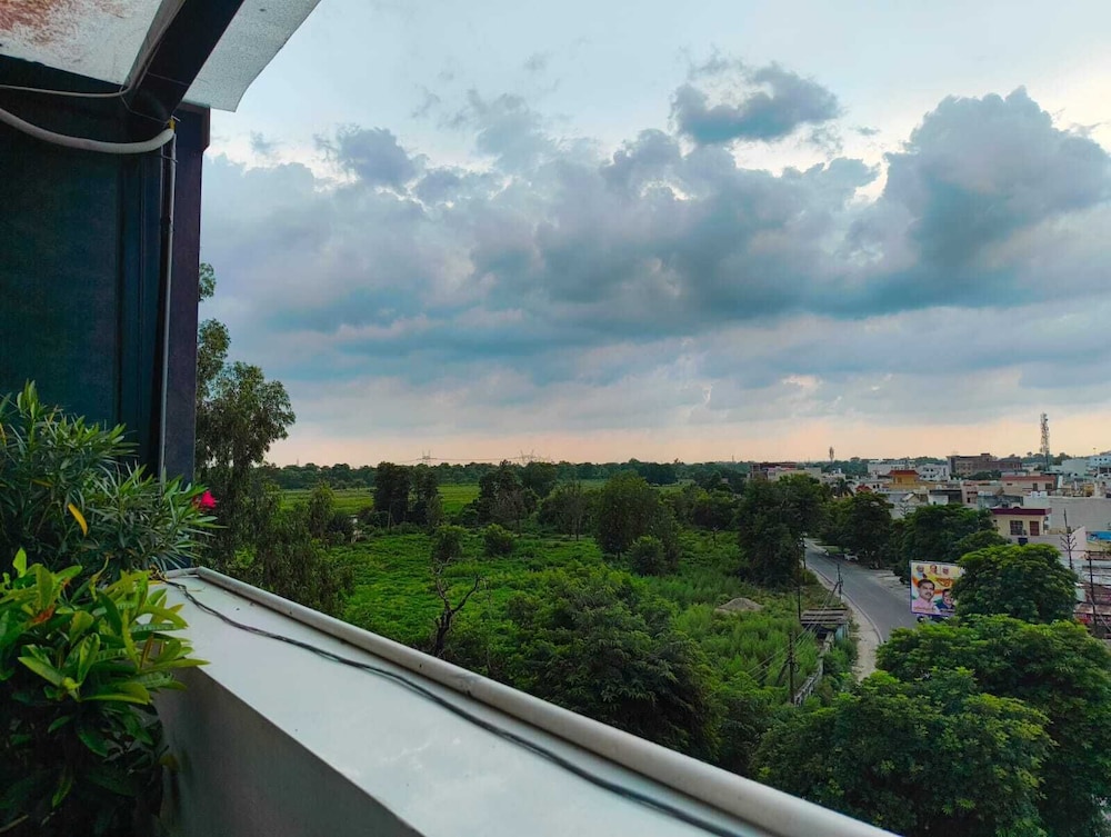 Hotel W Grand A Boutique Hotel — Haridwar
