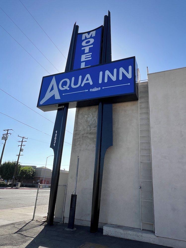 Aqua Inn Motel - photo 22