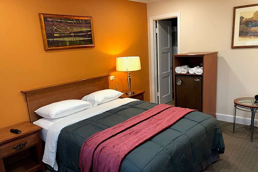 Howard Johnson by Wyndham Ridgecrest CA - photo 4