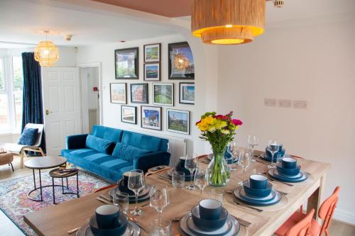 Spacious Home Walk to City Centre & Free Parking — 4-Star Luxury Hotel in Worcester, United Kingdom