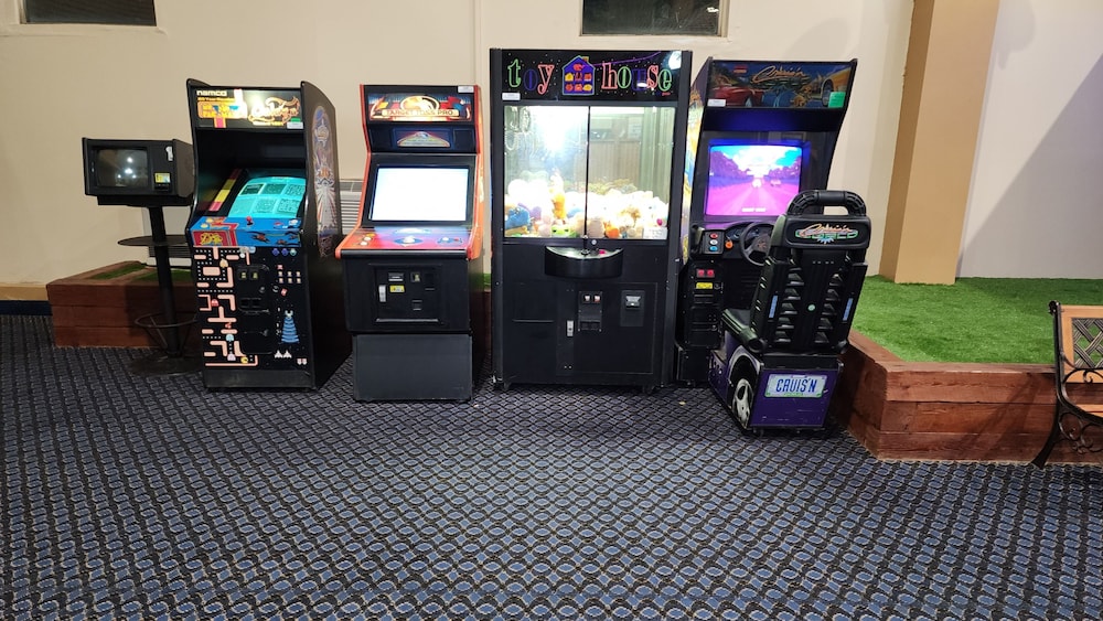 Katahdin Inn & Suites - photo 27