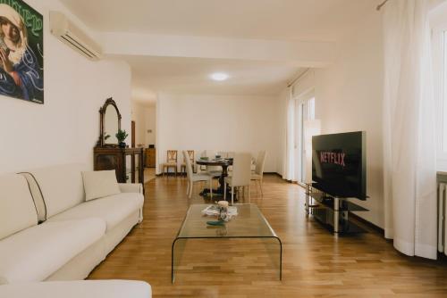 Arena Luxury Apartment — 4-Star Luxury Hotel in Verona, Italy
