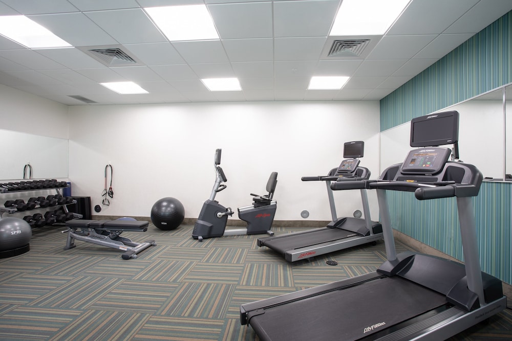 Holiday Inn Express & Suites Sterling by IHG - photo 14