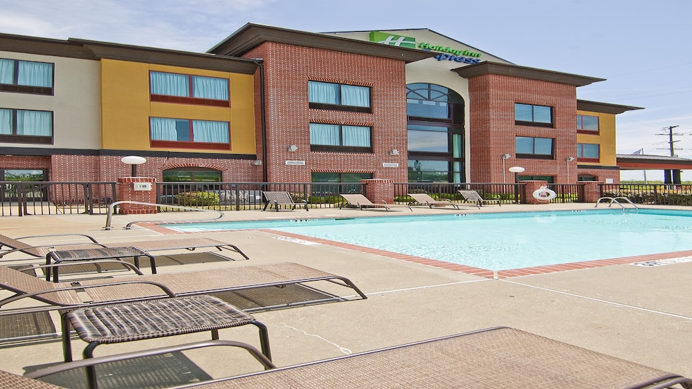 Holiday Inn Express & Suites Olive Branch by IHG - photo 16