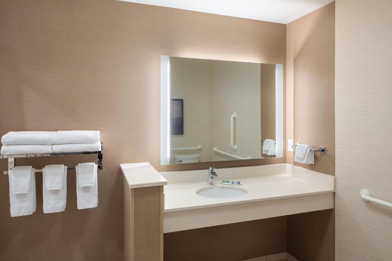 Fairfield Inn and Suites by Marriott Chillicothe - photo 45