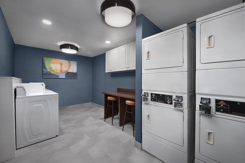 Homewood Suites by Hilton Newark Cranford - photo 33