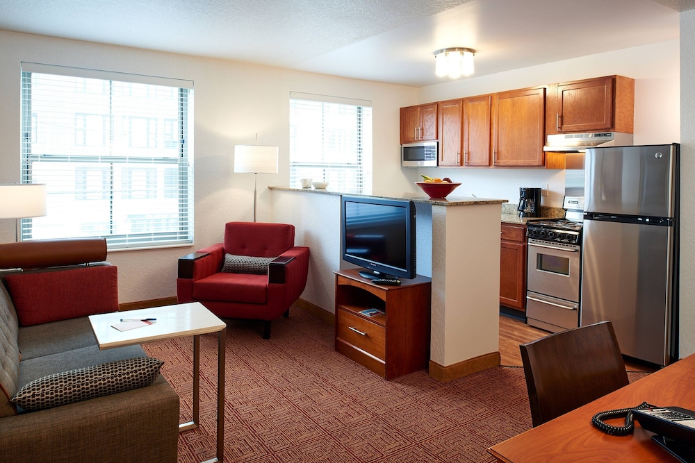 TownePlace Suites by Marriott Minneapolis Downtown NorthLoop - photo 8