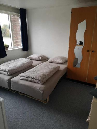 2 Værelser M Minikøkken Brusekabine Og Toilet 4 Prs in Kolding, Denmark