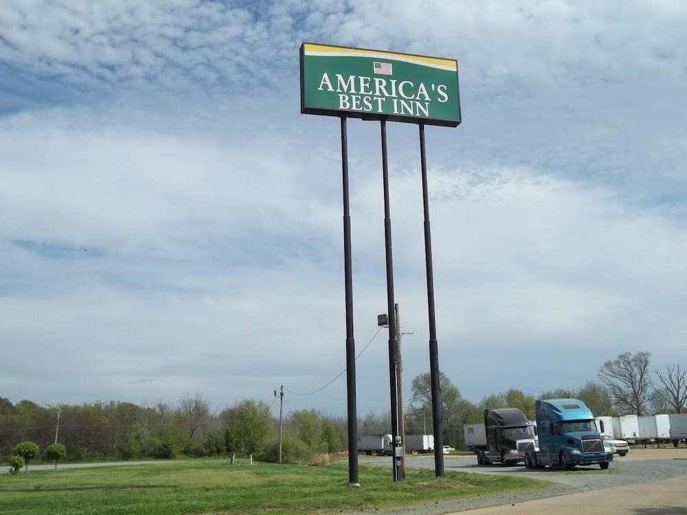 Americas Best Inn Brinkley - photo 20