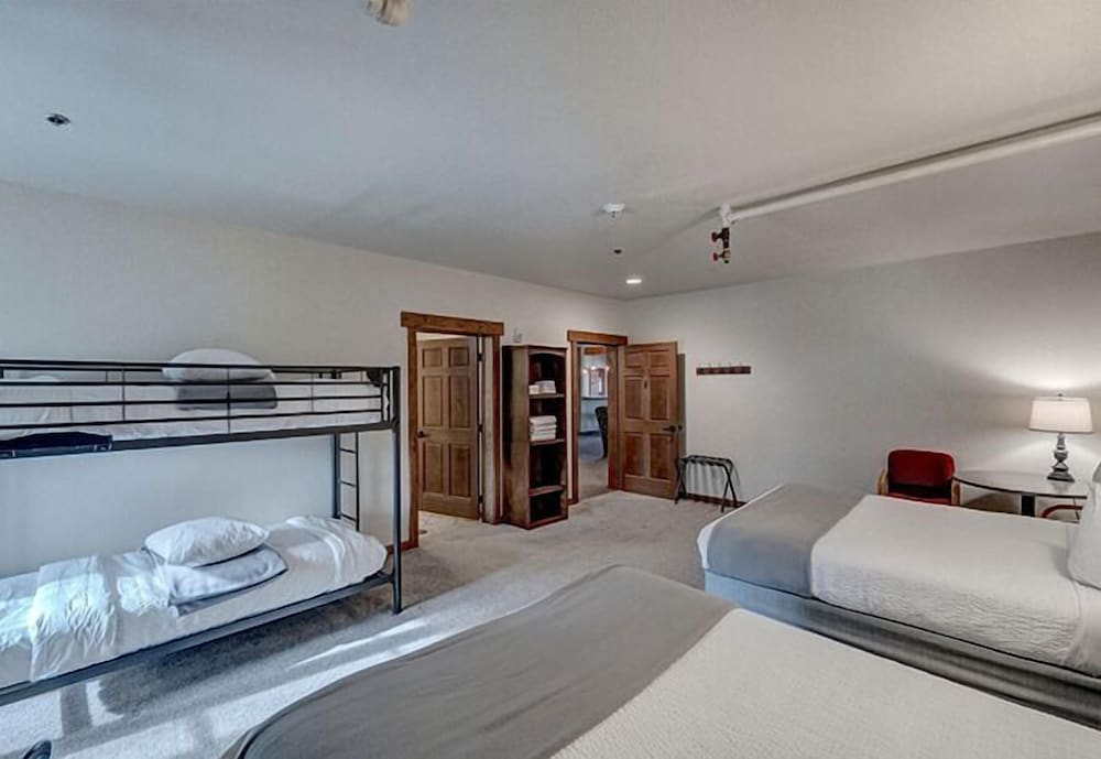Canyon Lake Resort - photo 12