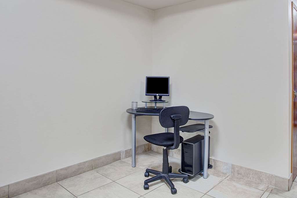 Super 8 by Wyndham Knoxville East - photo 26