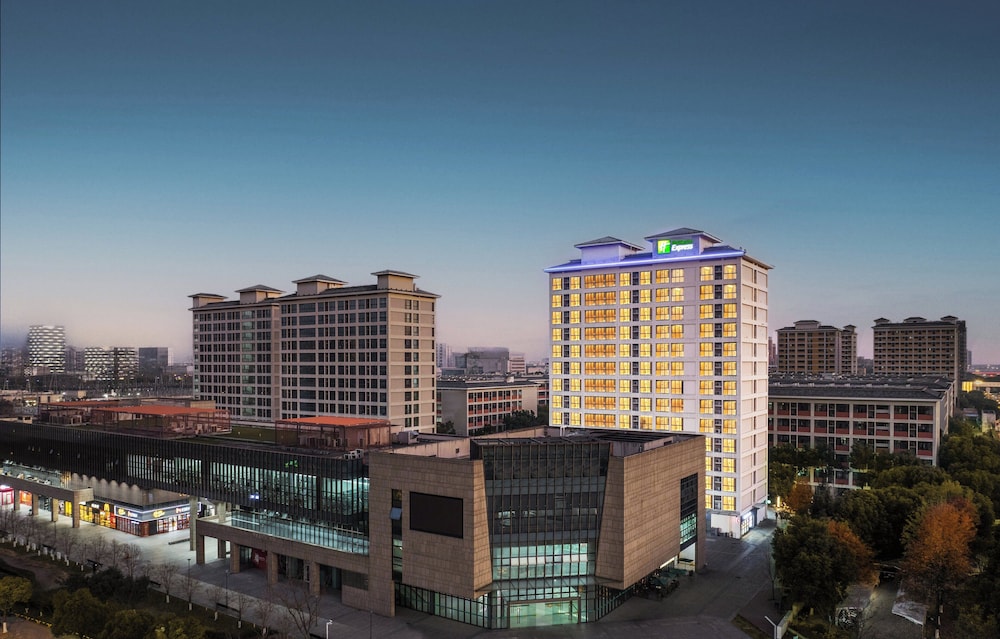 Holiday Inn Express Suzhou Dushu Lake by IHG — 4-Star Luxury Hotel in Suzhou, People's Republic of China