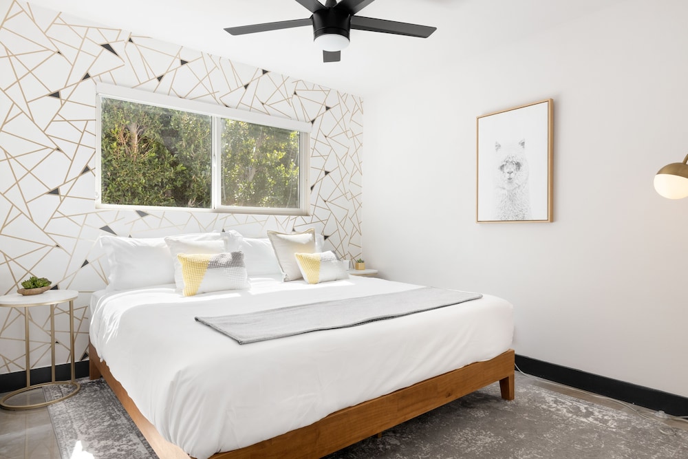 The Llama House by Avantstay Featured on Hgtv Resort Style Pool & Spa Permit#4277 - featured photo