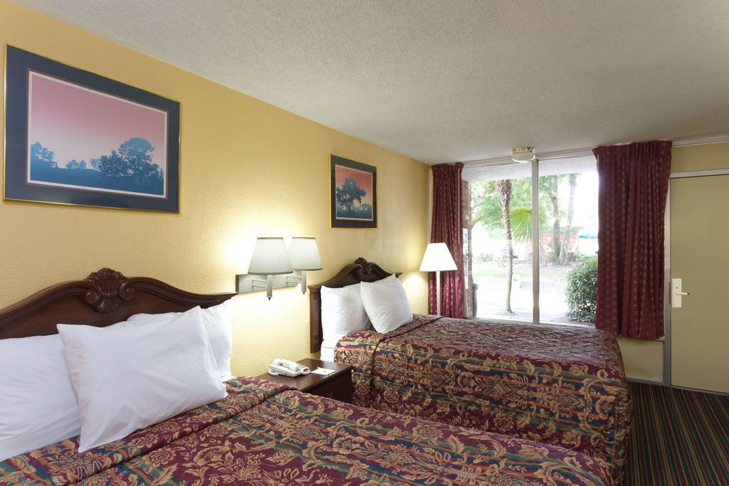 Days Inn by Wyndham Mt Pleasant Charleston Patriots Point - photo 15