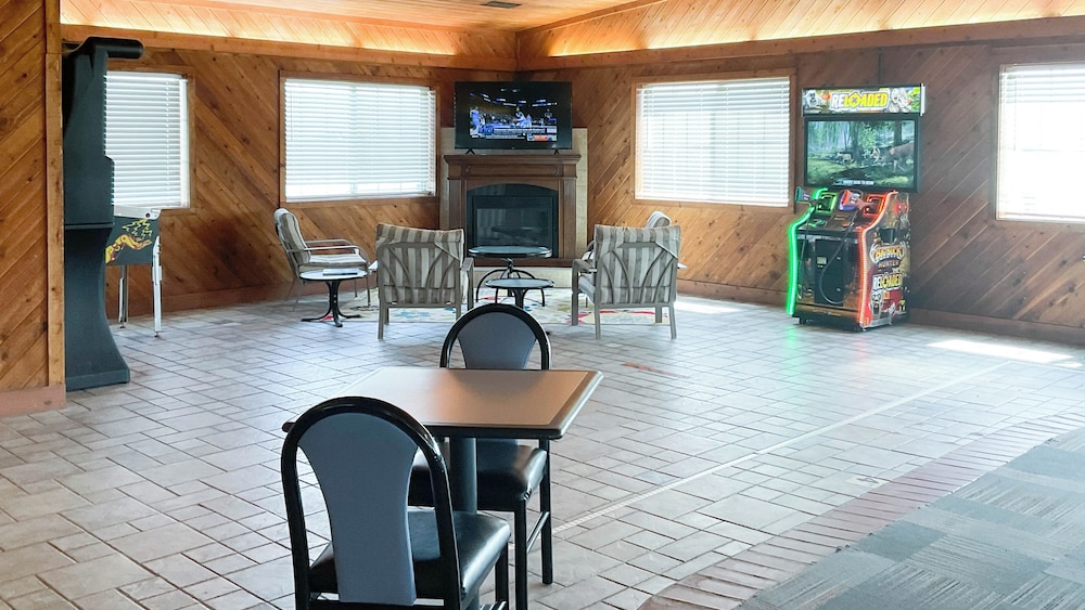 Motel 6 Stuart IA - photo 25