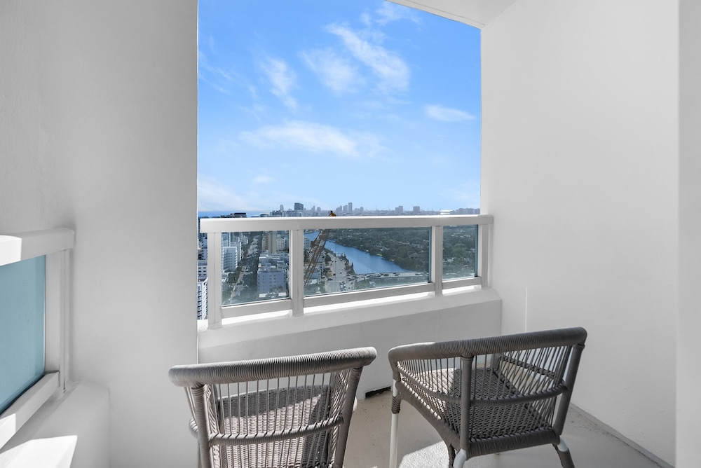 Fontainebleau Miami Beach Private Luxury Suites - photo 250