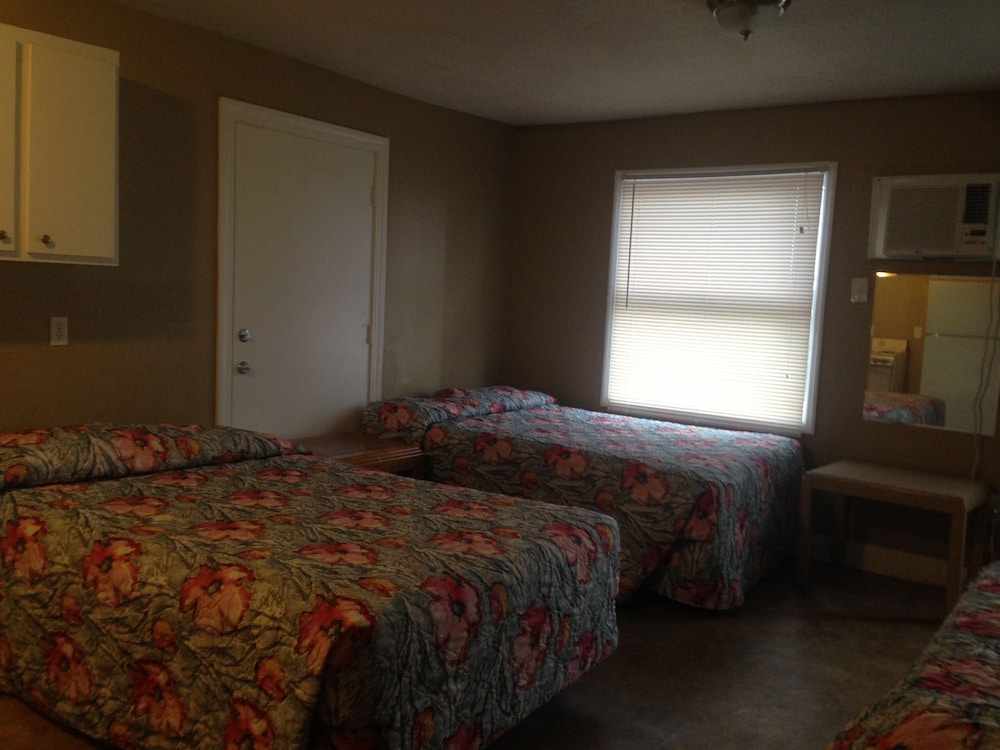 Oasis Motel - photo 8