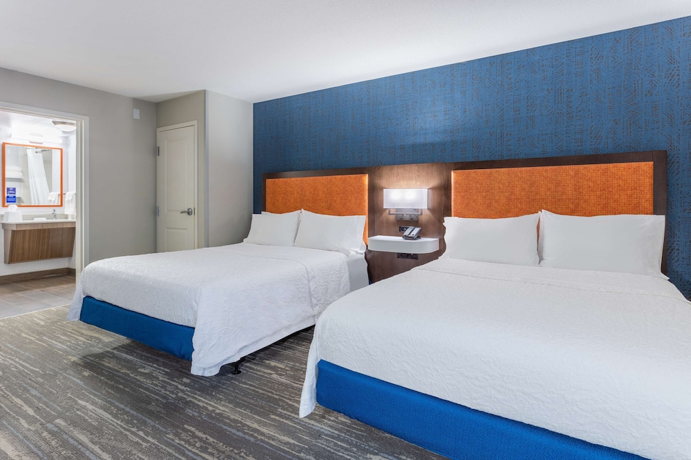 Hampton Inn Sioux Falls - photo 8