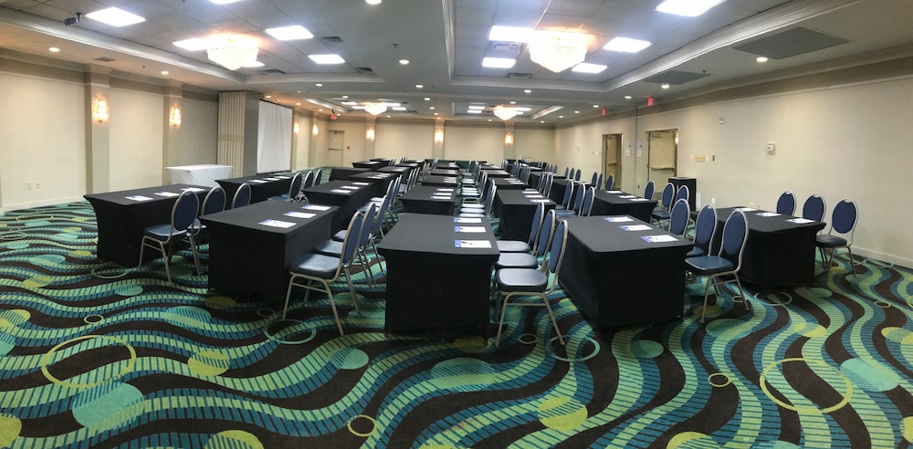 Holiday Inn Express Washington DC SW Springfield - photo 36