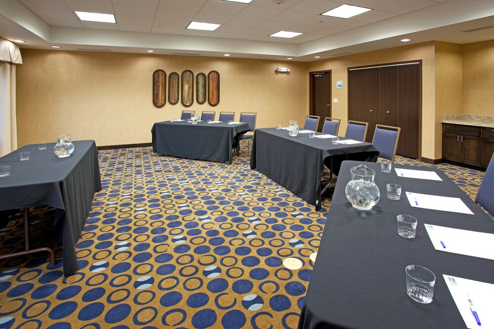 Holiday Inn Express Hotel & Suites Richfield by IHG - photo 46