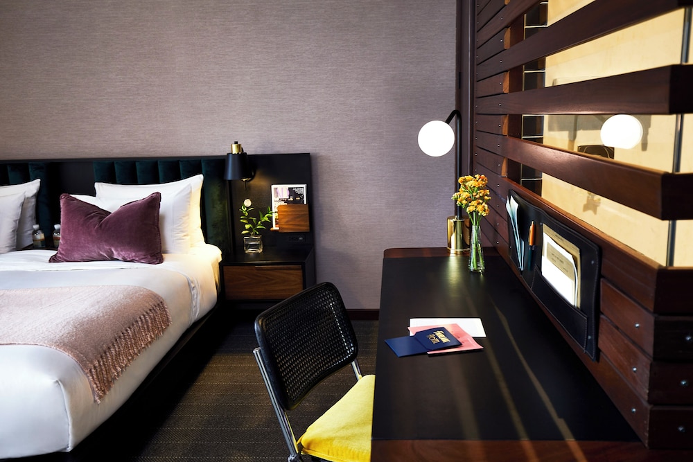 Fairlane Hotel - photo 14